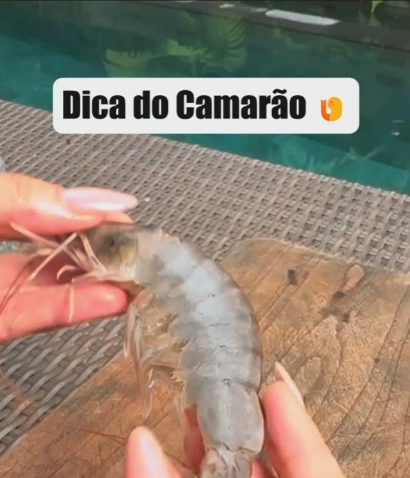 como tirar veio do camarão pela pontinha da cauda